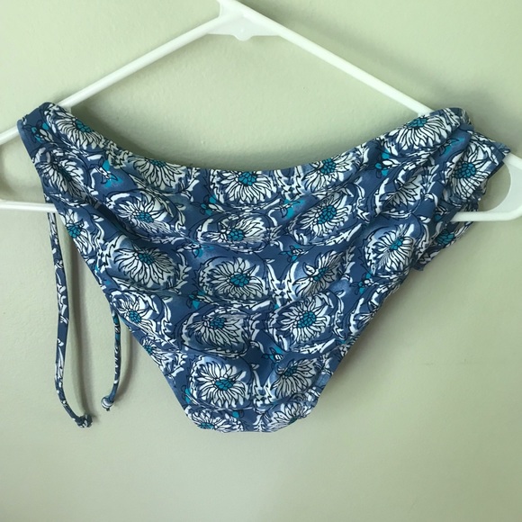 String bikini - Picture 4 of 4